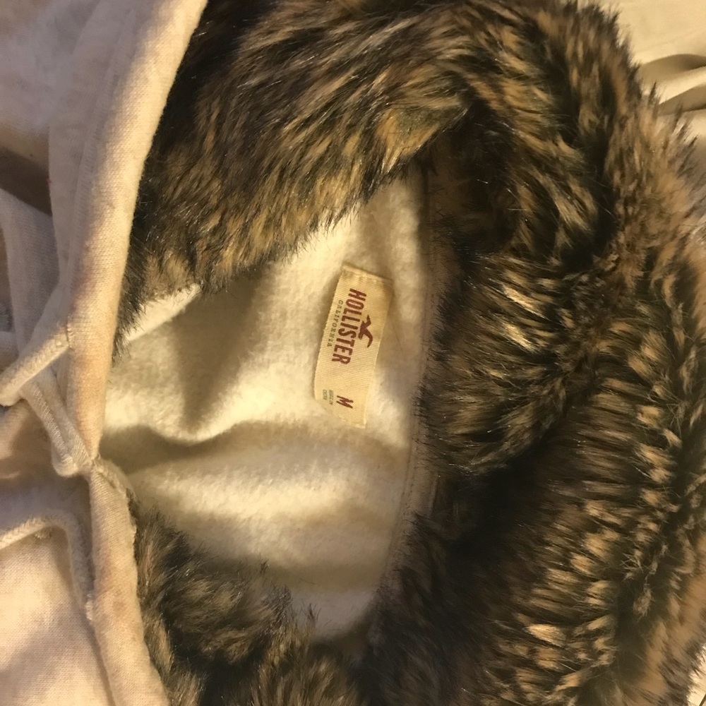 Holistic fur hoodie